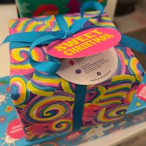 BNIB Lush Sweet Christmas